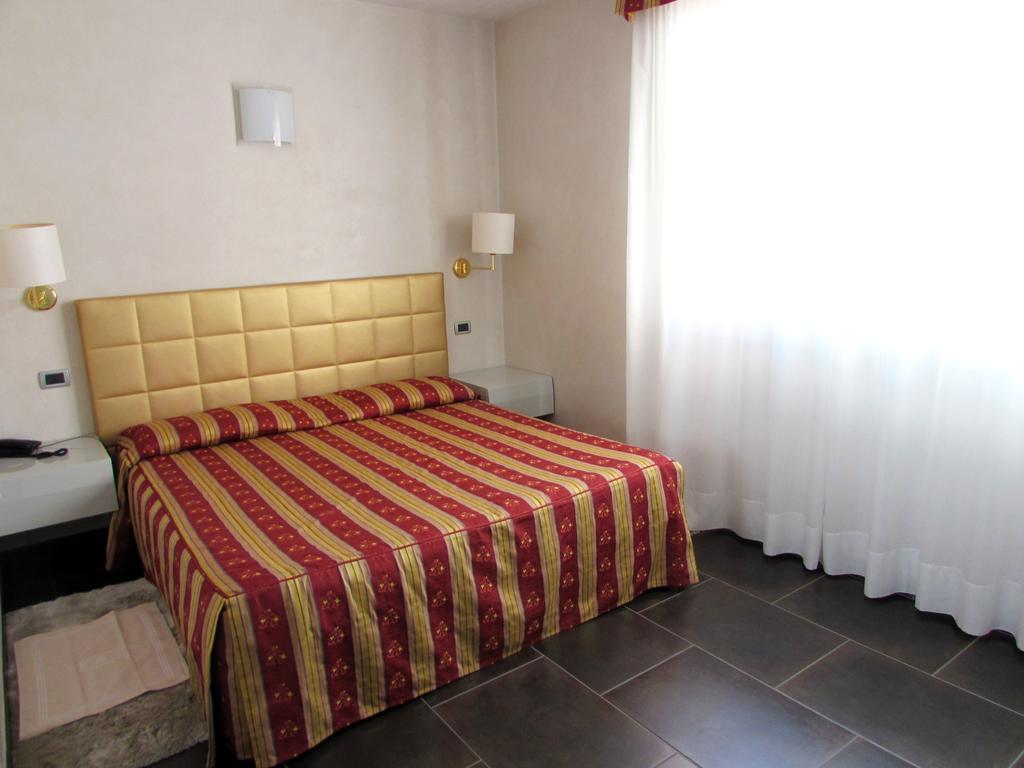 Hotel Dante Residence Mantova Exterior photo