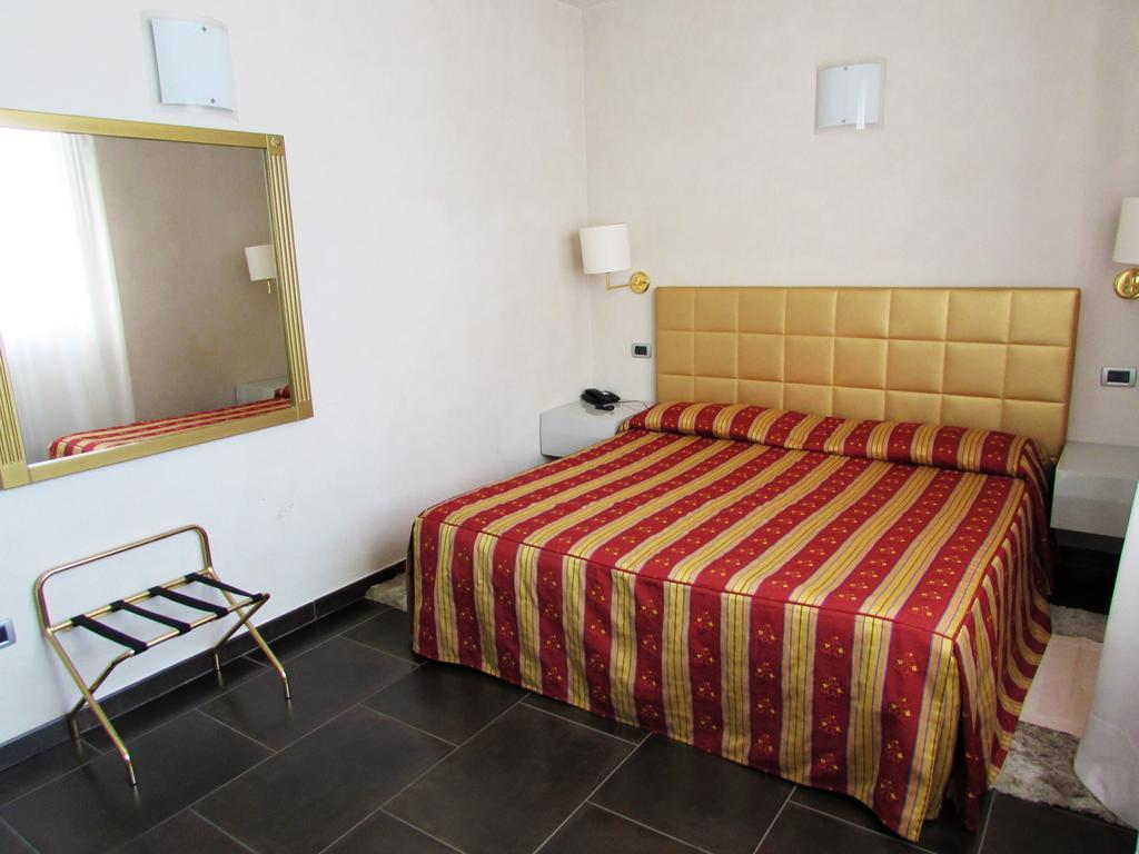 Hotel Dante Residence Mantova Exterior photo