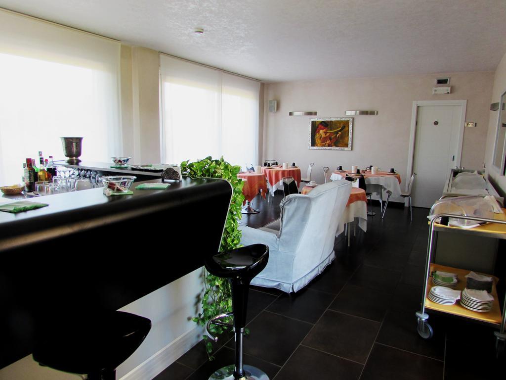 Hotel Dante Residence Mantova Exterior photo